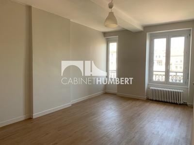 Appartement - 77 m² - 4 pièces