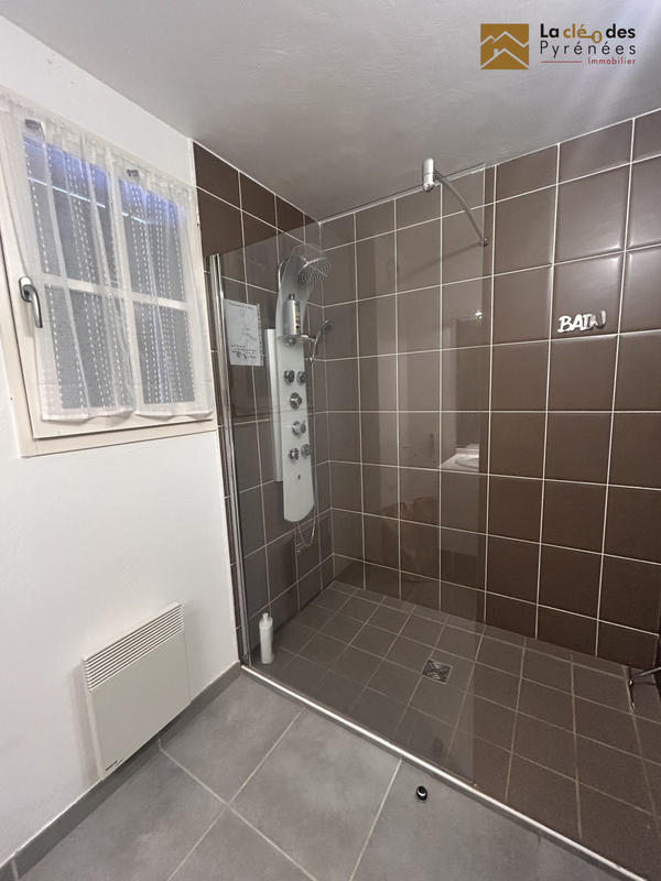 Maison traditionnelle - 100 m² - 5 pièces