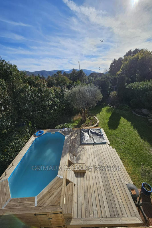 Maison - 141 m² - 5 pièces