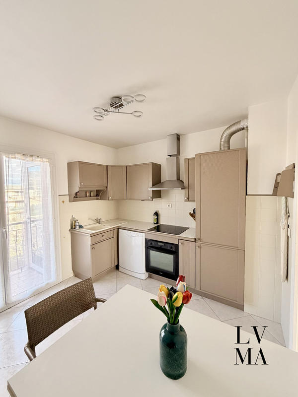 Appartement - 82 m² - 3 pièces