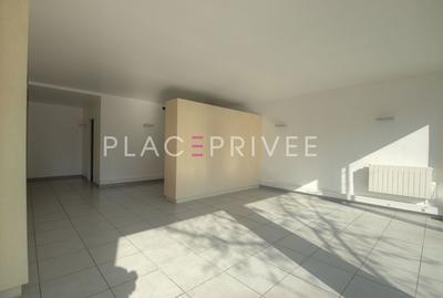Local commercial - 54 m² - 1 pièce