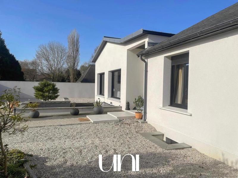 Maison - 222 m² - 6 pièces