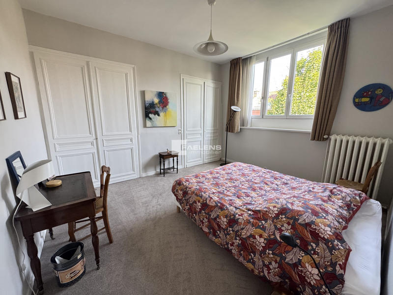 Maison - 200 m² - 7 pièces