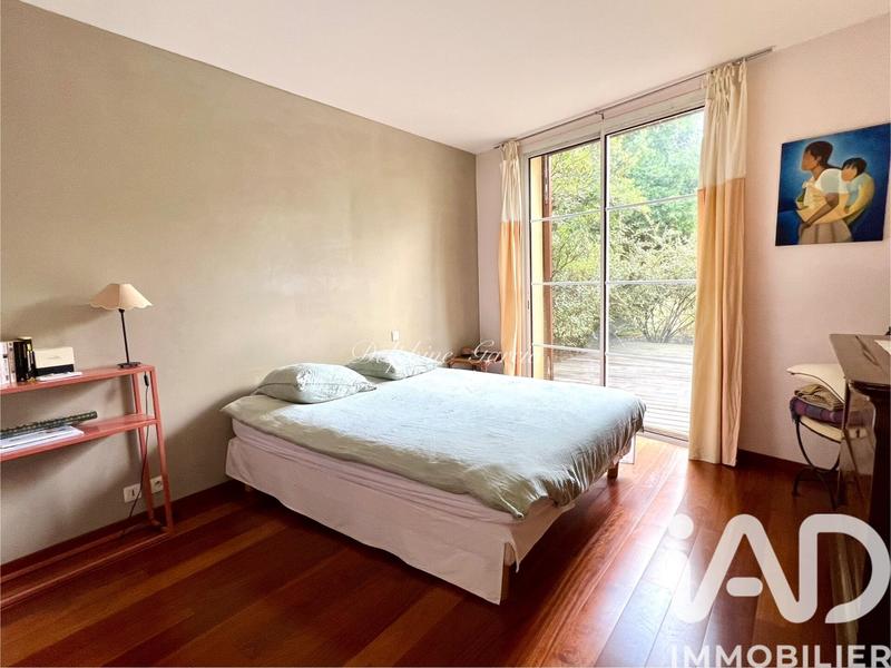 Maison de maîtres - 235 m² - 7 pièces