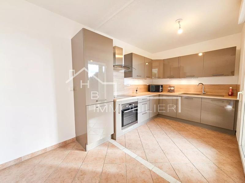 Appartement - 65 m² - 3 pièces