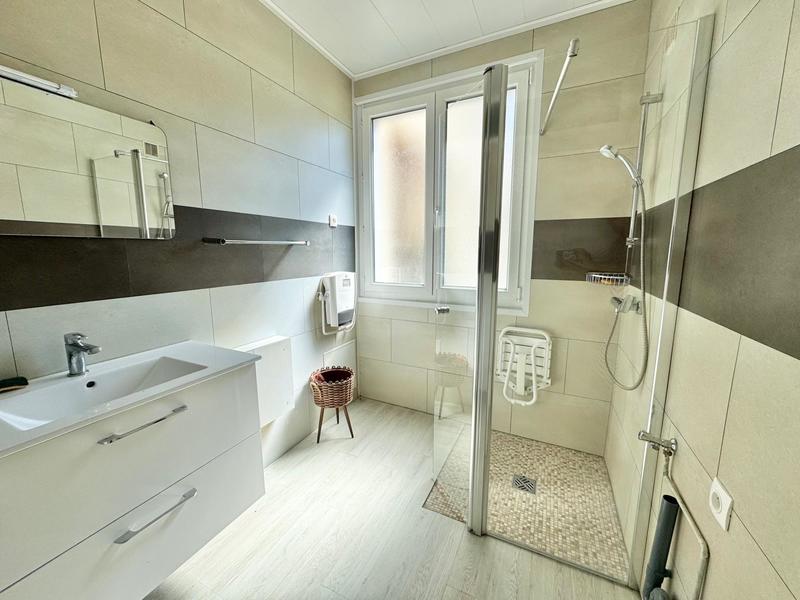 Appartement - 111 m² - 3 pièces