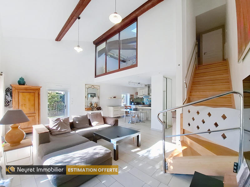 Maison - 104 m² - 4 pièces