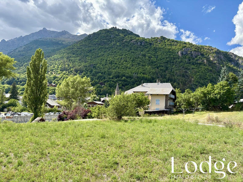 Maison - 400 m² - 26 pièces