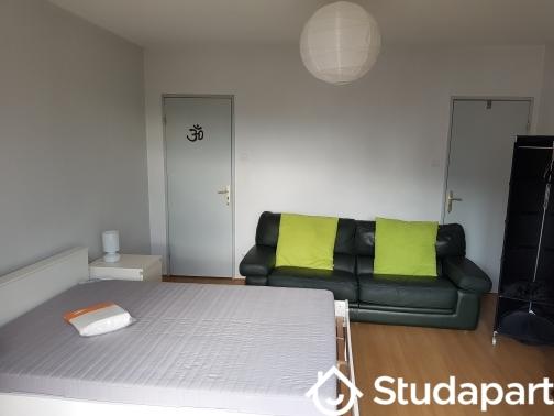 Chambre - 14 m² - 1 pièce