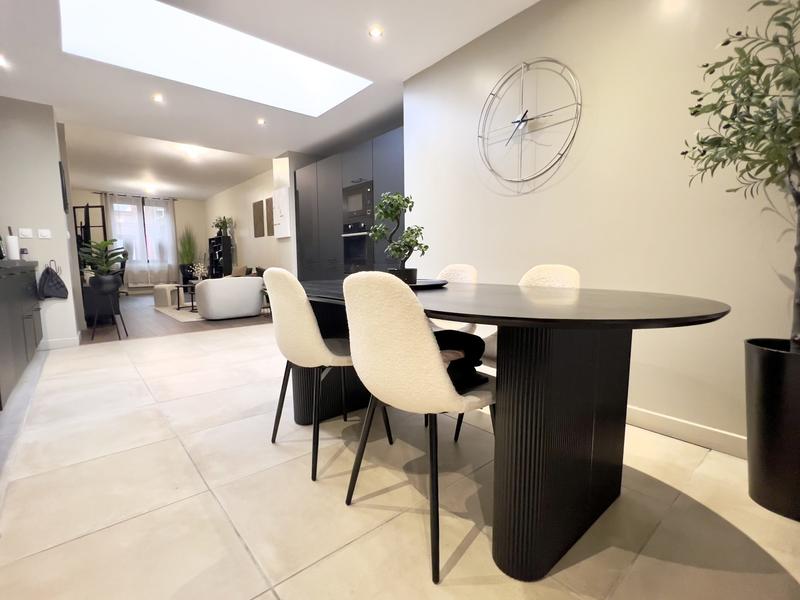 Maison - 103 m² - 5 pièces