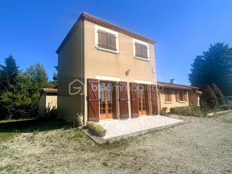 Maison traditionnelle - 148 m² - 8 pièces