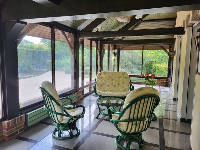 Maison - 218 m² - 8 pièces