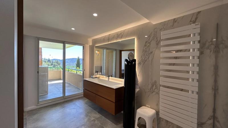 Appartement - 145 m² - 4 pièces