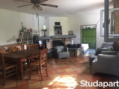 Chambre - 9 m² - 1 pièce