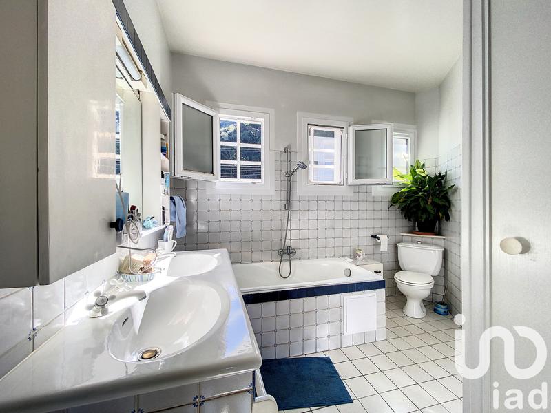 Maison de ville - 239 m² - 10 pièces