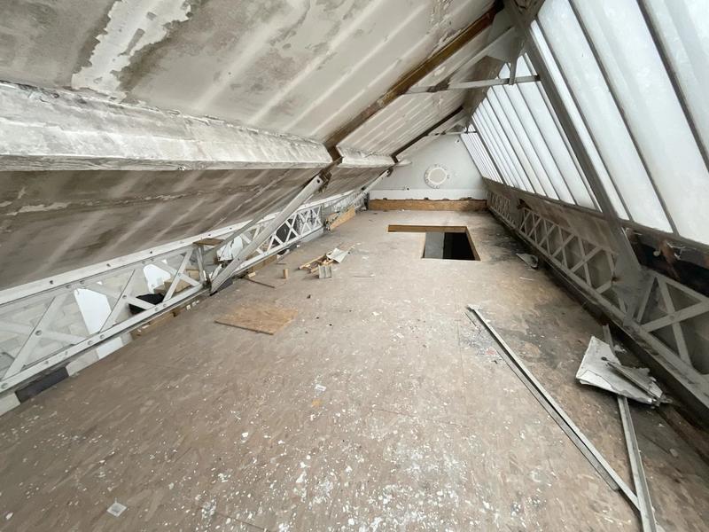 Loft - 237 m² - 2 pièces