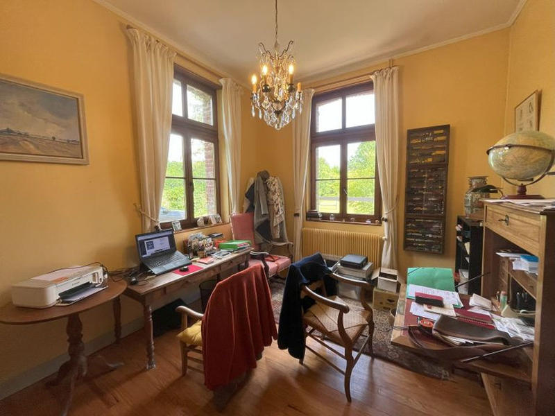 Maison - 284 m² - 9 pièces