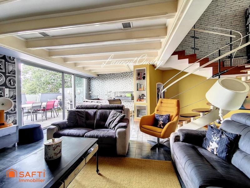 Maison - 270 m² - 10 pièces