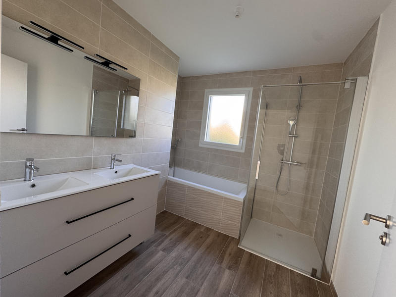 Maison - 150 m² - 4 pièces