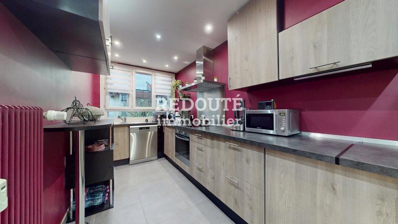 Appartement - 94 m² - 6 pièces