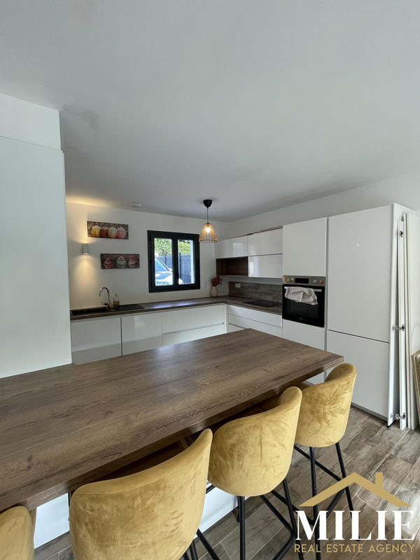 Maison - 82 m² - 4 pièces