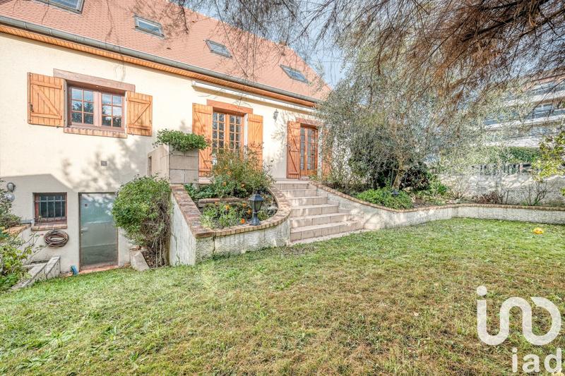 Maison - 139 m² - 6 pièces