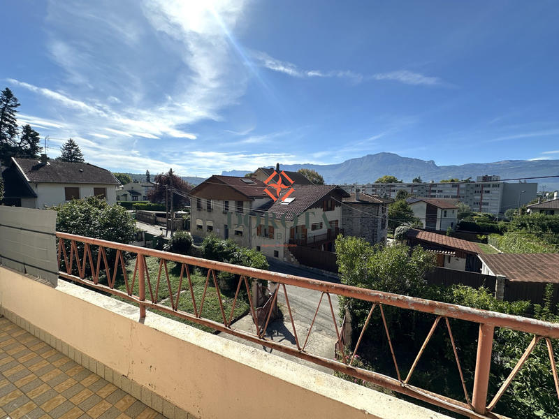 Maison - 211 m² - 9 pièces