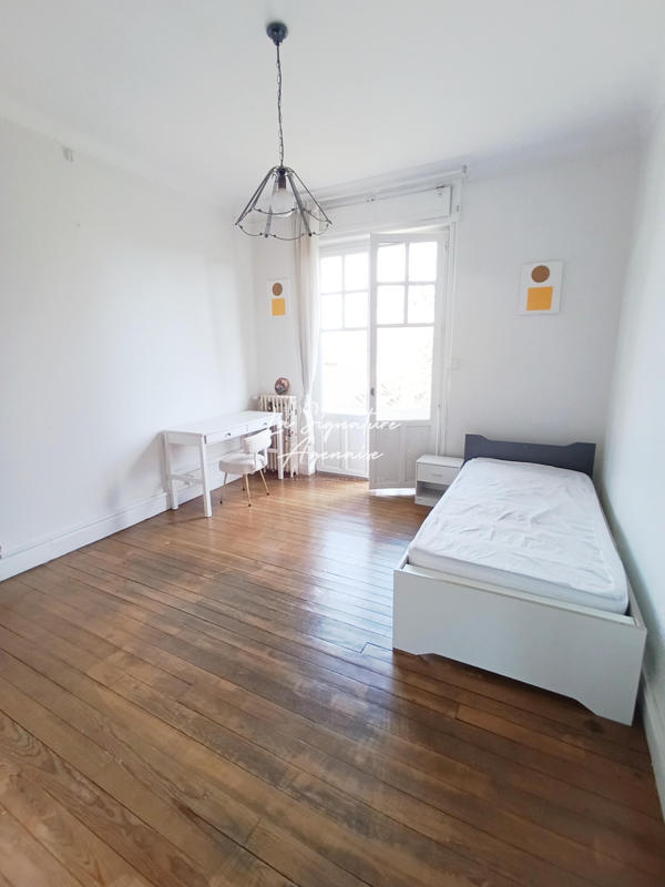 Maison - 217 m² - 7 pièces