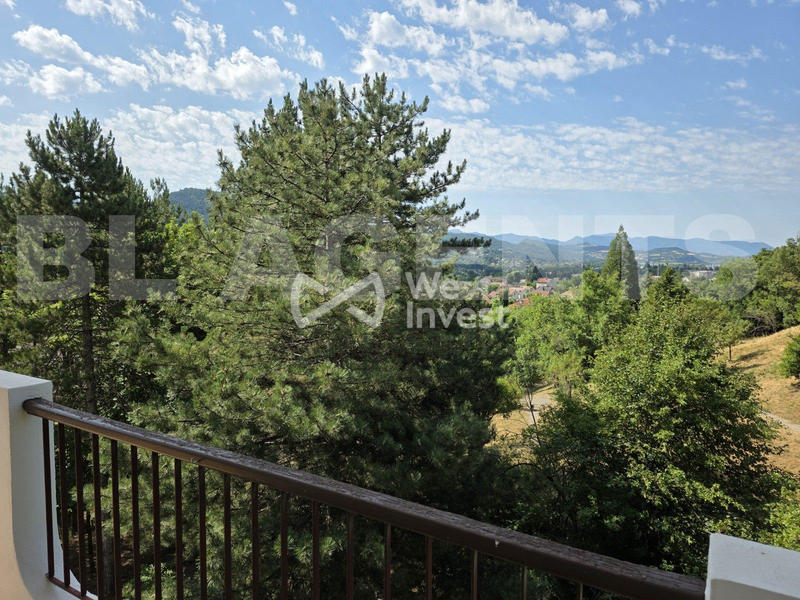 Appartement - 96 m² - 5 pièces