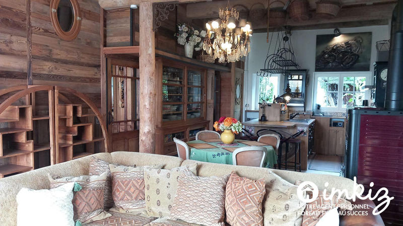 Maison - 332 m² - 11 pièces