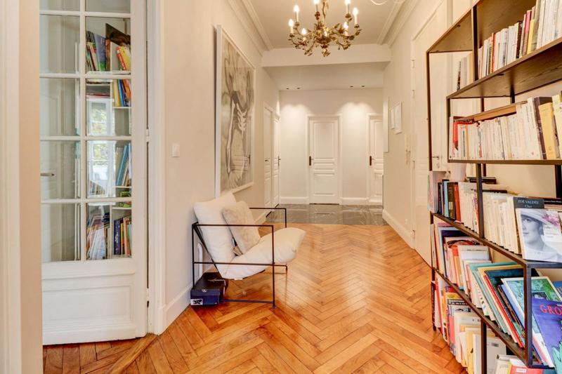 Appartement - 140 m² - 5 pièces