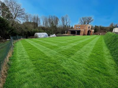 Terrain constructible - 683 m²