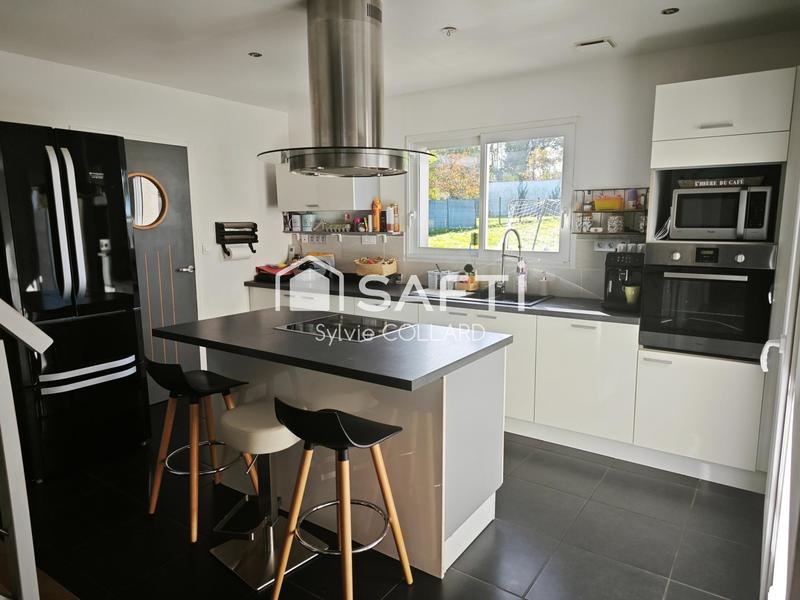 Maison - 110 m² - 6 pièces