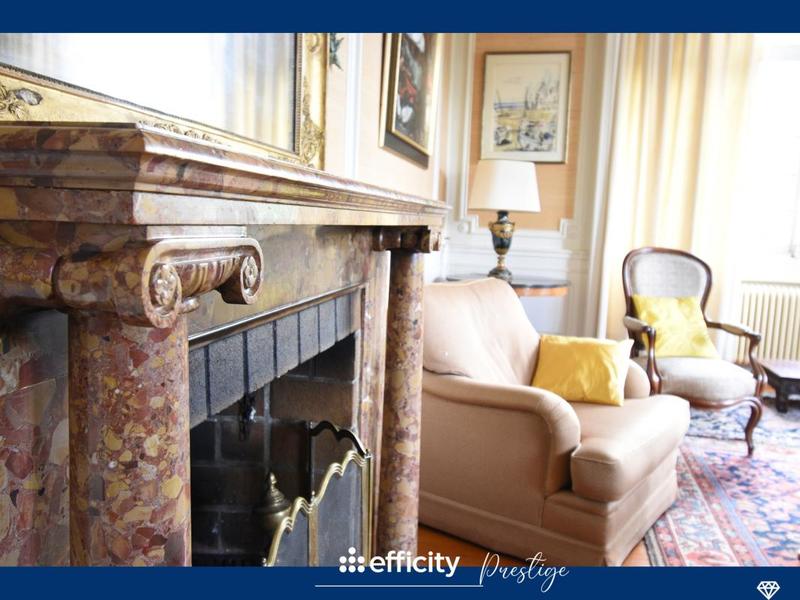 Maison - 450 m² - 16 pièces