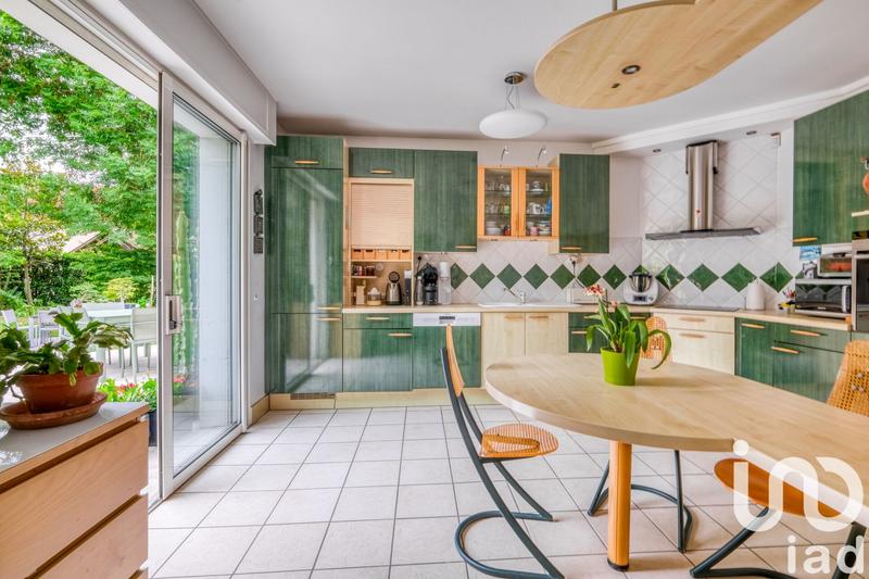 Maison - 250 m² - 5 pièces