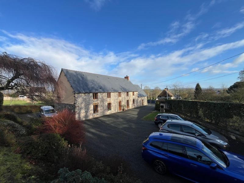 Maison - 180 m² - 6 pièces