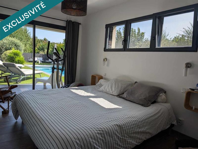 Maison - 220 m² - 9 pièces