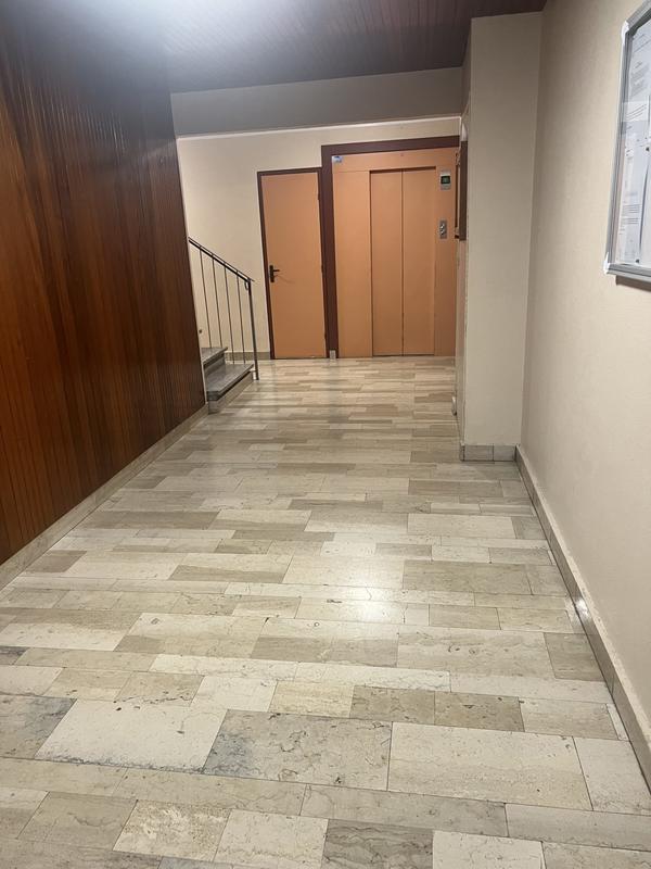 Appartement - 98 m² - 7 pièces