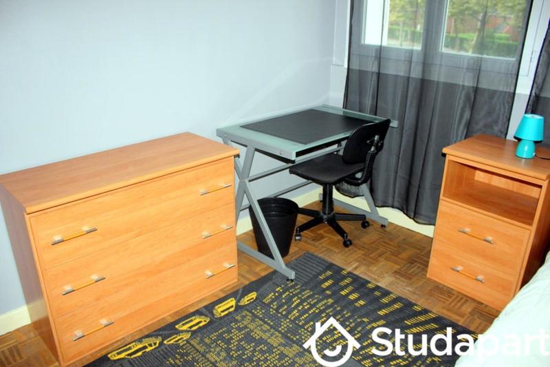 Chambre - 11 m² - 1 pièce