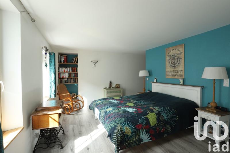 Maison - 270 m² - 10 pièces