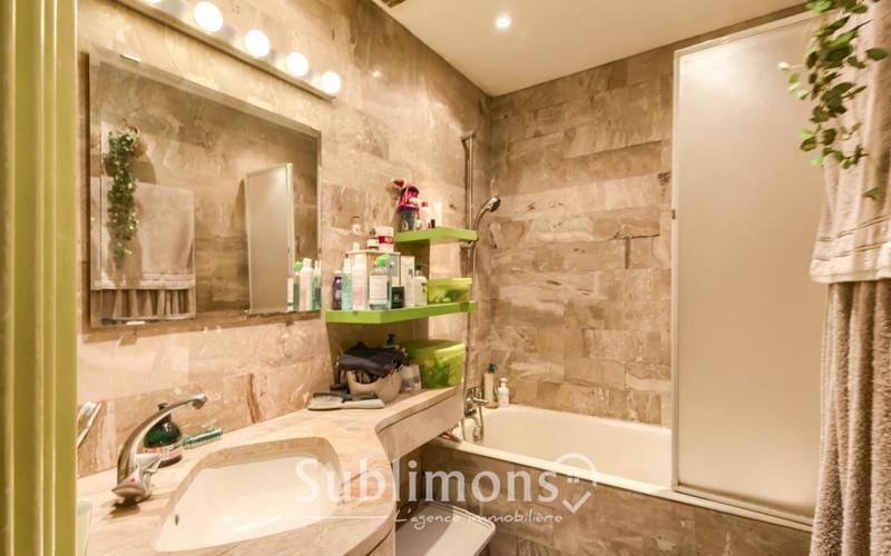 Appartement - 82 m² - 4 pièces