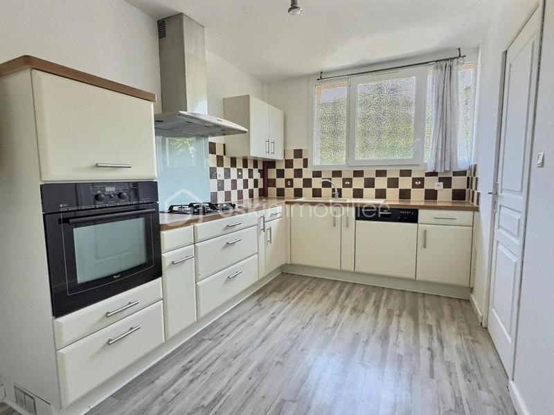 Appartement - 80 m² - 4 pièces