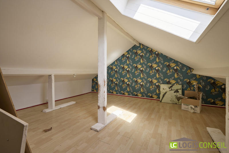 Maison traditionnelle - 128 m² - 8 pièces