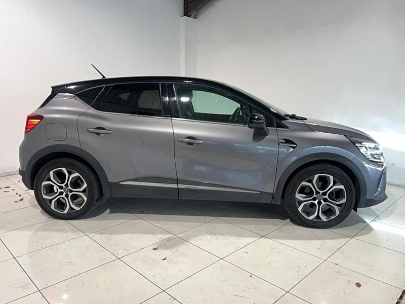 Renault Captur E-Tech Plug-in 160 Intens