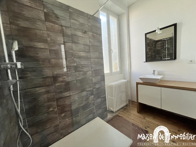 Maison - 200 m² - 6 pièces