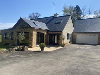 Maison contemporaine - 179 m² - 8 pièces