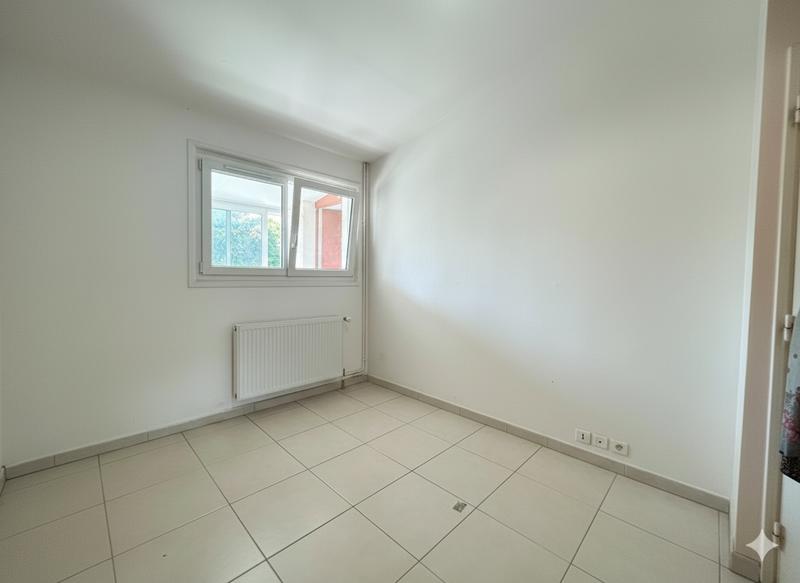Appartement - 93 m² - 5 pièces