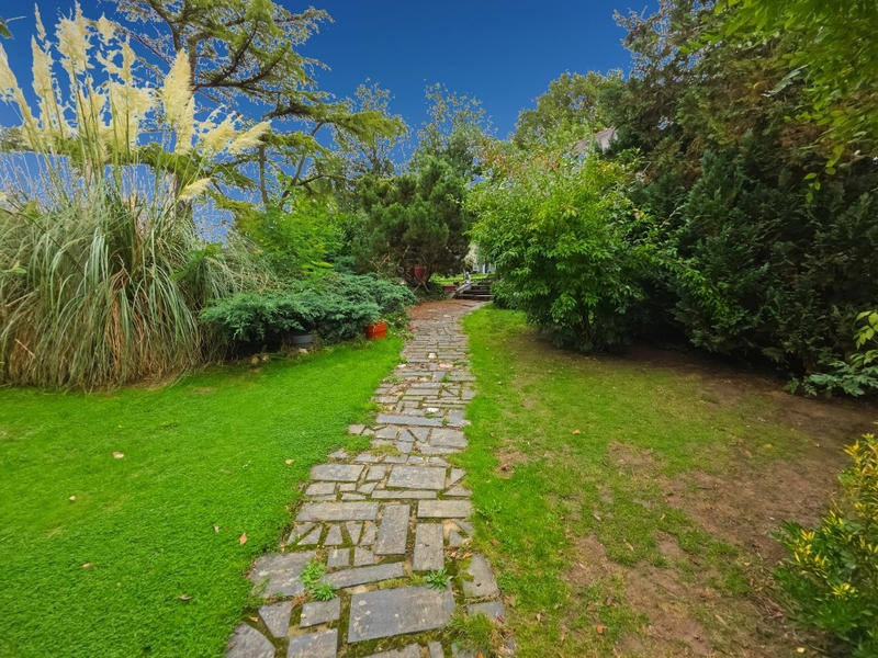 Maison - 210 m² - 9 pièces