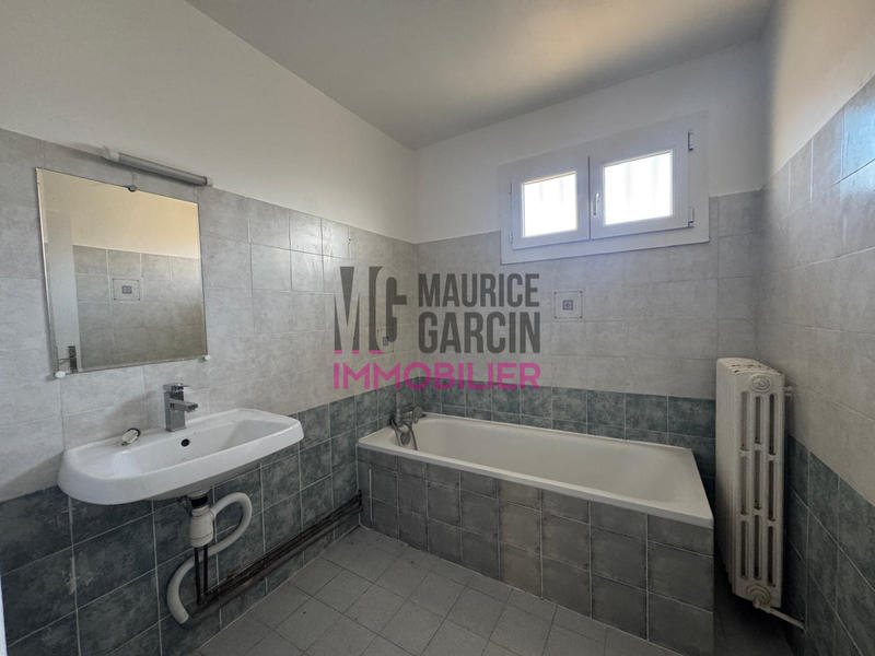 Maison traditionnelle - 103 m² - 4 pièces