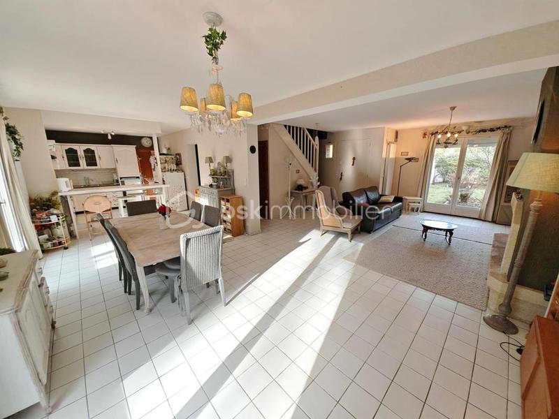 Maison traditionnelle - 150 m² - 7 pièces